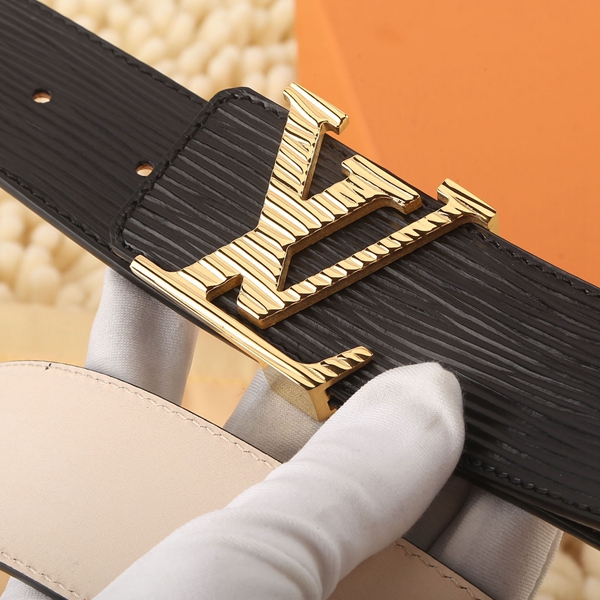 激安ルイヴィトンベルト背面デザイン